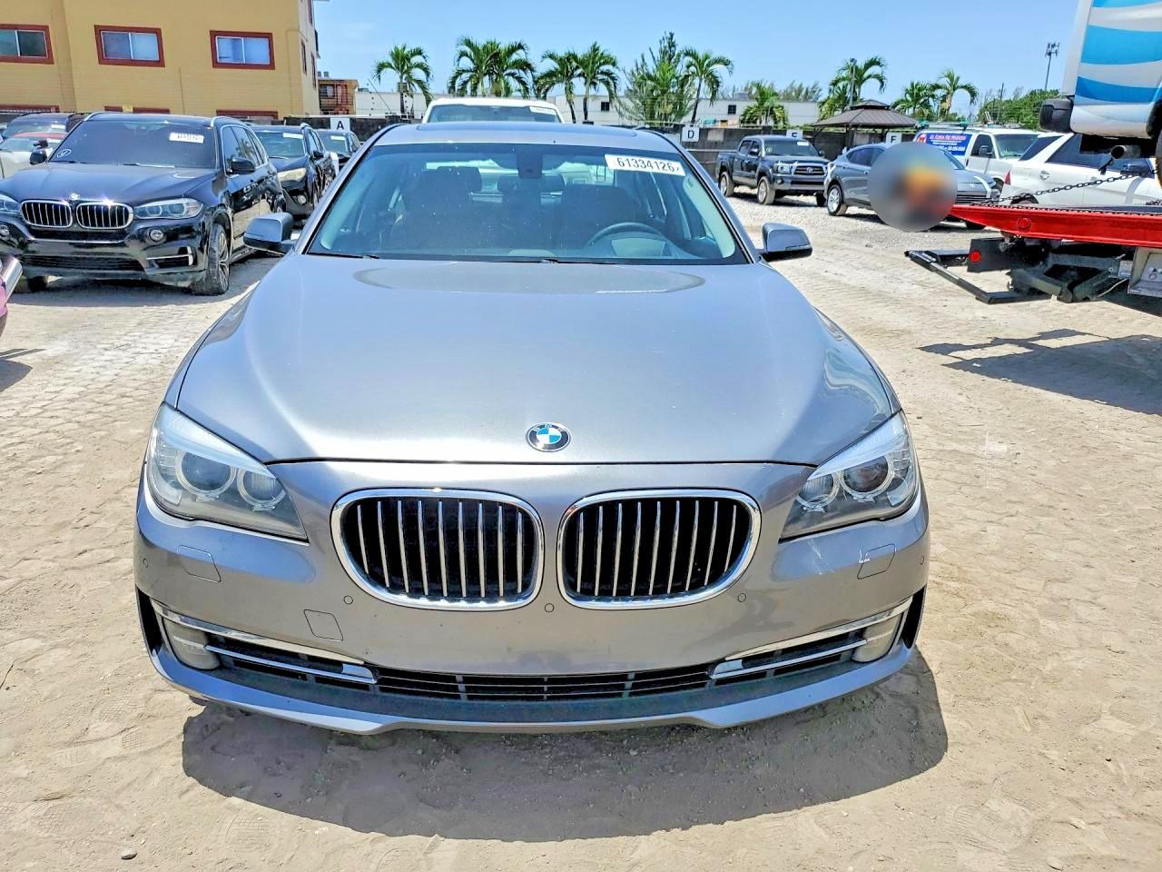 2013 BMW 7 SERIES — фото 5