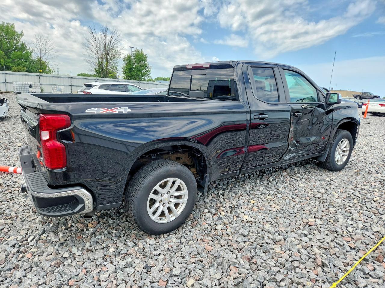 2019 CHEVROLET SILVERADO — фото 3