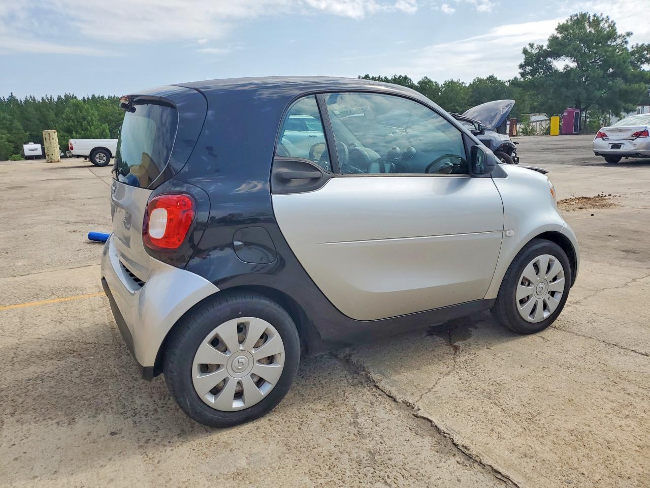 2016 SMART FORTWO — фото 3