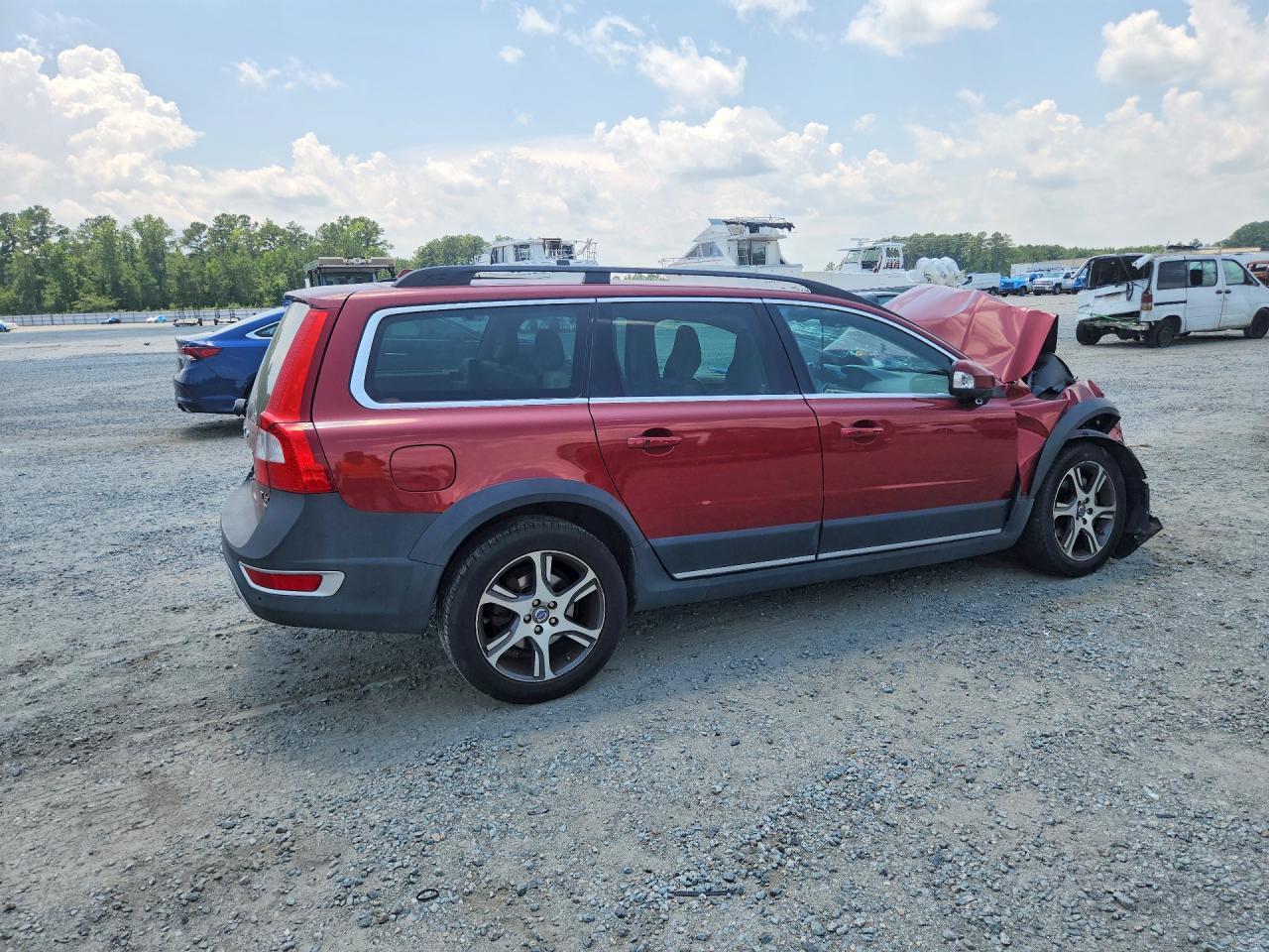 2013 VOLVO XC70 — фото 3