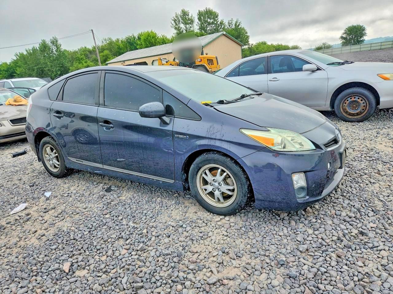 2011 TOYOTA PRIUS — фото 4