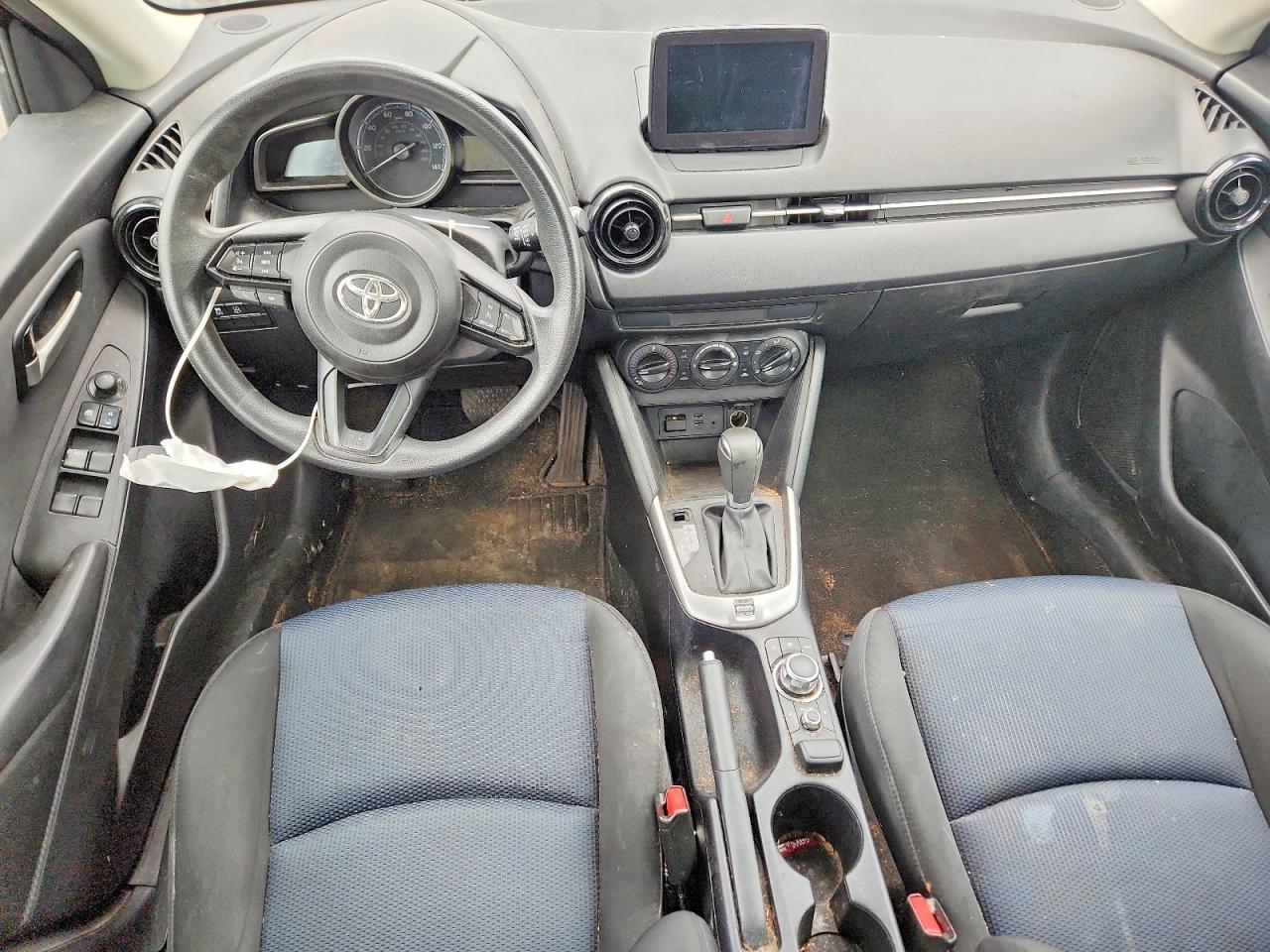 2019 TOYOTA YARIS — фото 8