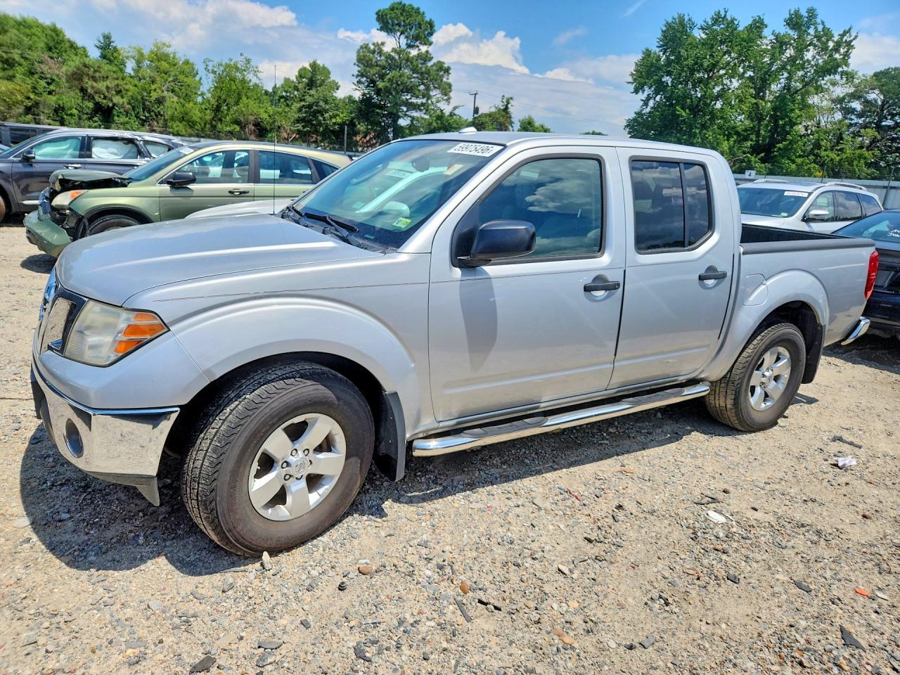 2011 NISSAN FRONTIER — фото 1