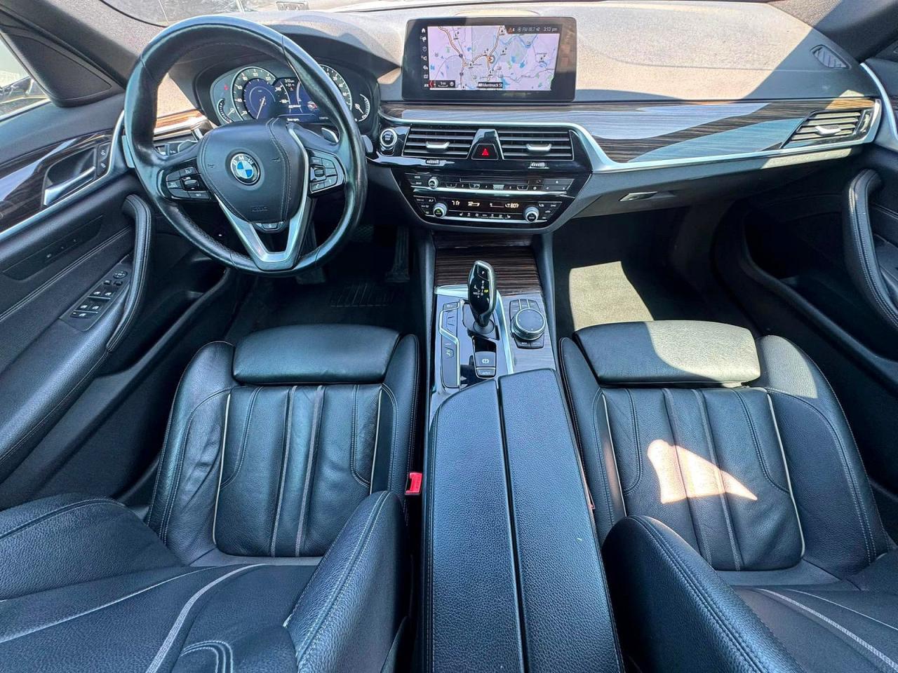 2018 BMW 5 SERIES — фото 9