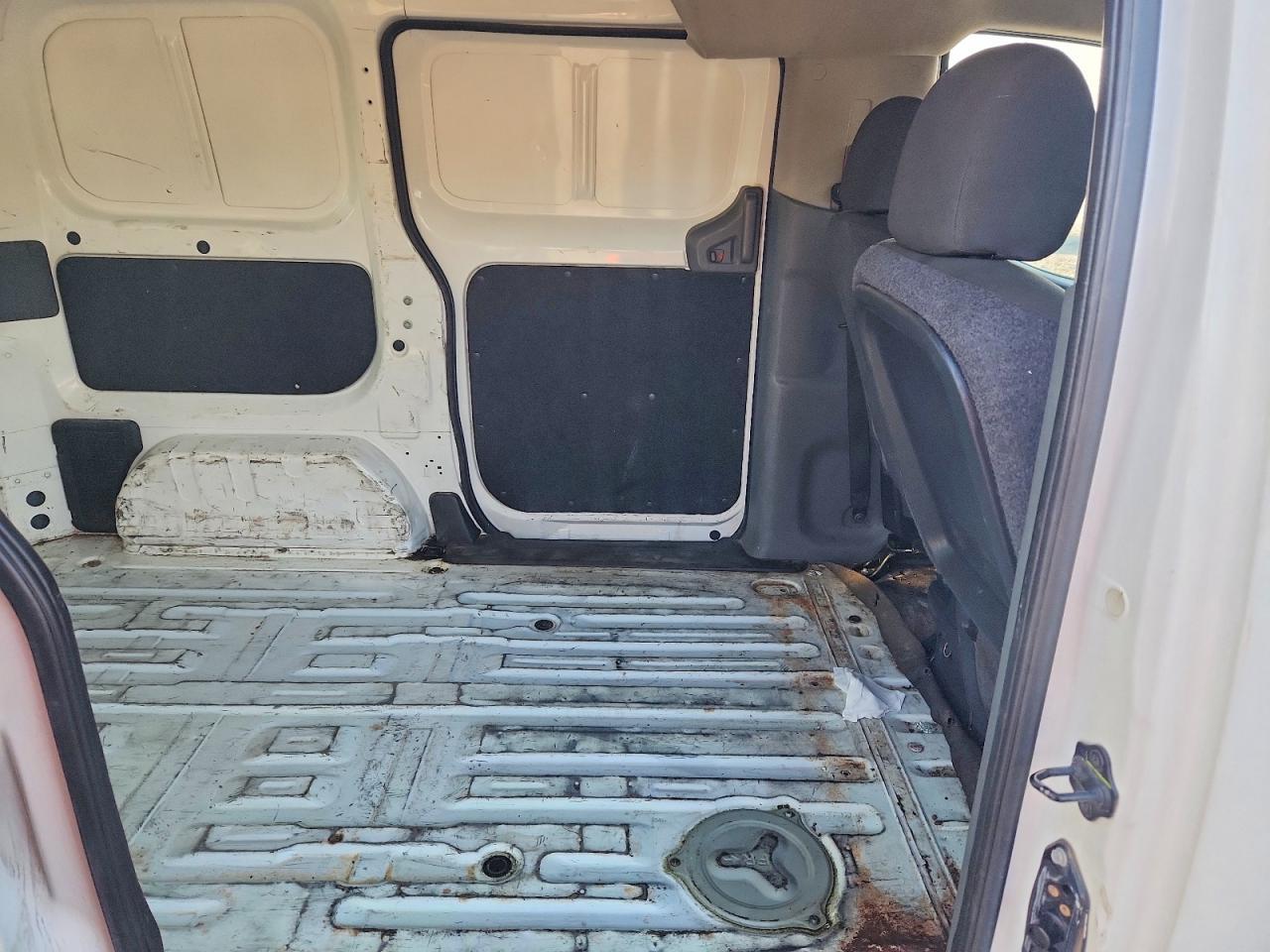 2014 NISSAN NV200 — фото 11