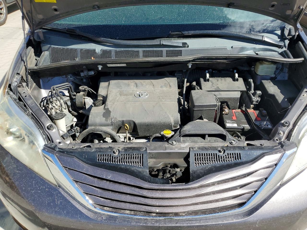 2015 TOYOTA SIENNA — фото 11
