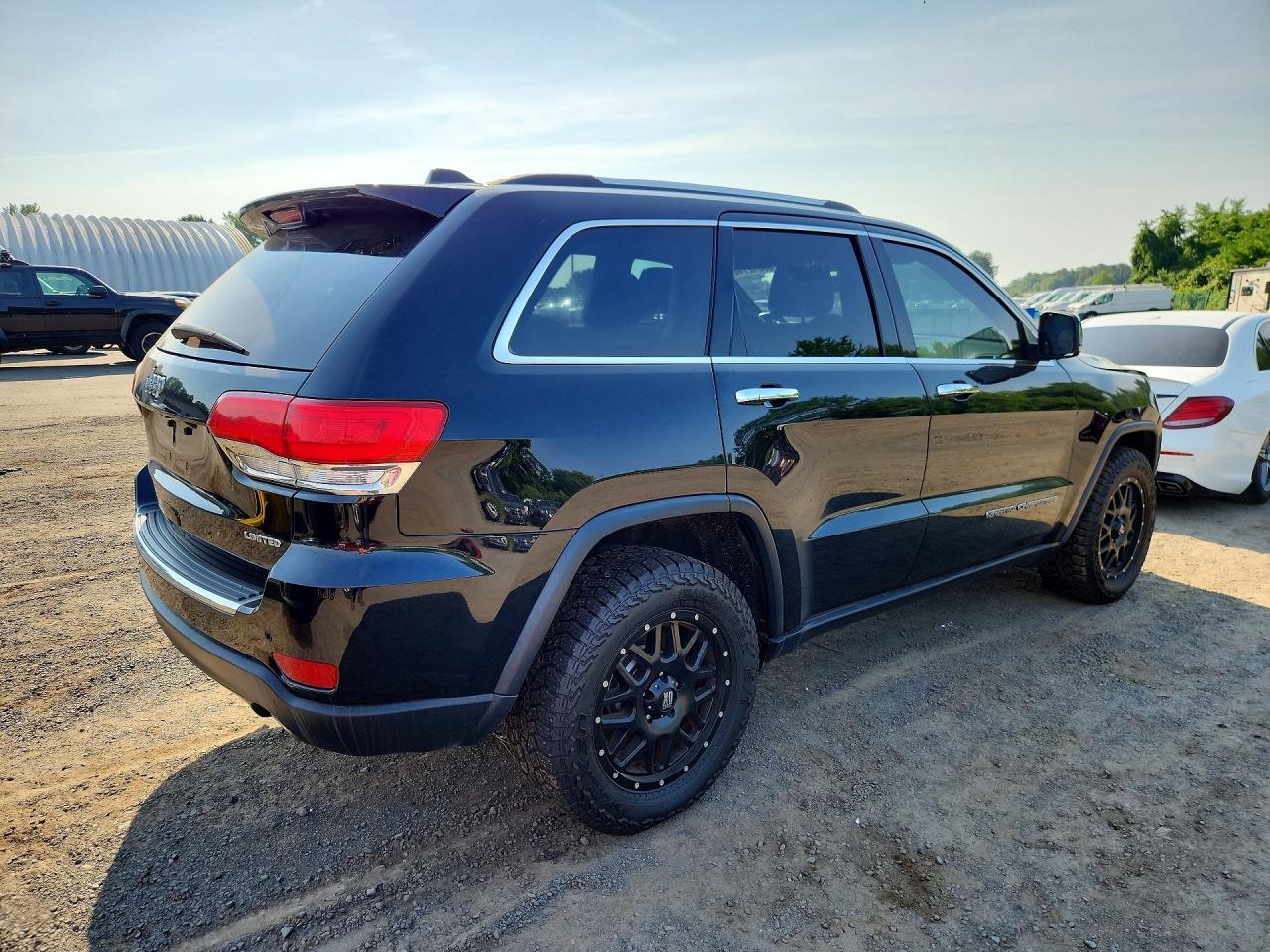 2017 JEEP GRAND CHEROKEE — фото 3