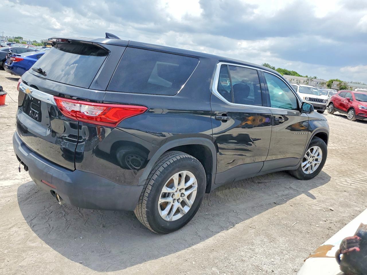 2019 CHEVROLET TRAVERSE — фото 3