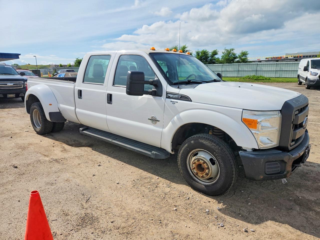 2015 FORD F-350 — фото 4