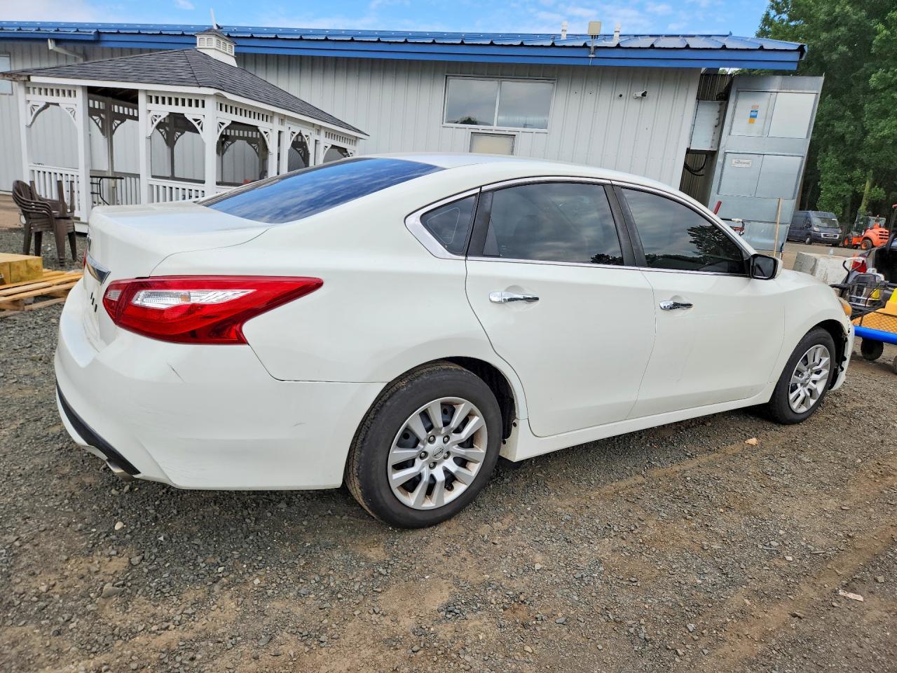 2017 NISSAN ALTIMA — фото 3