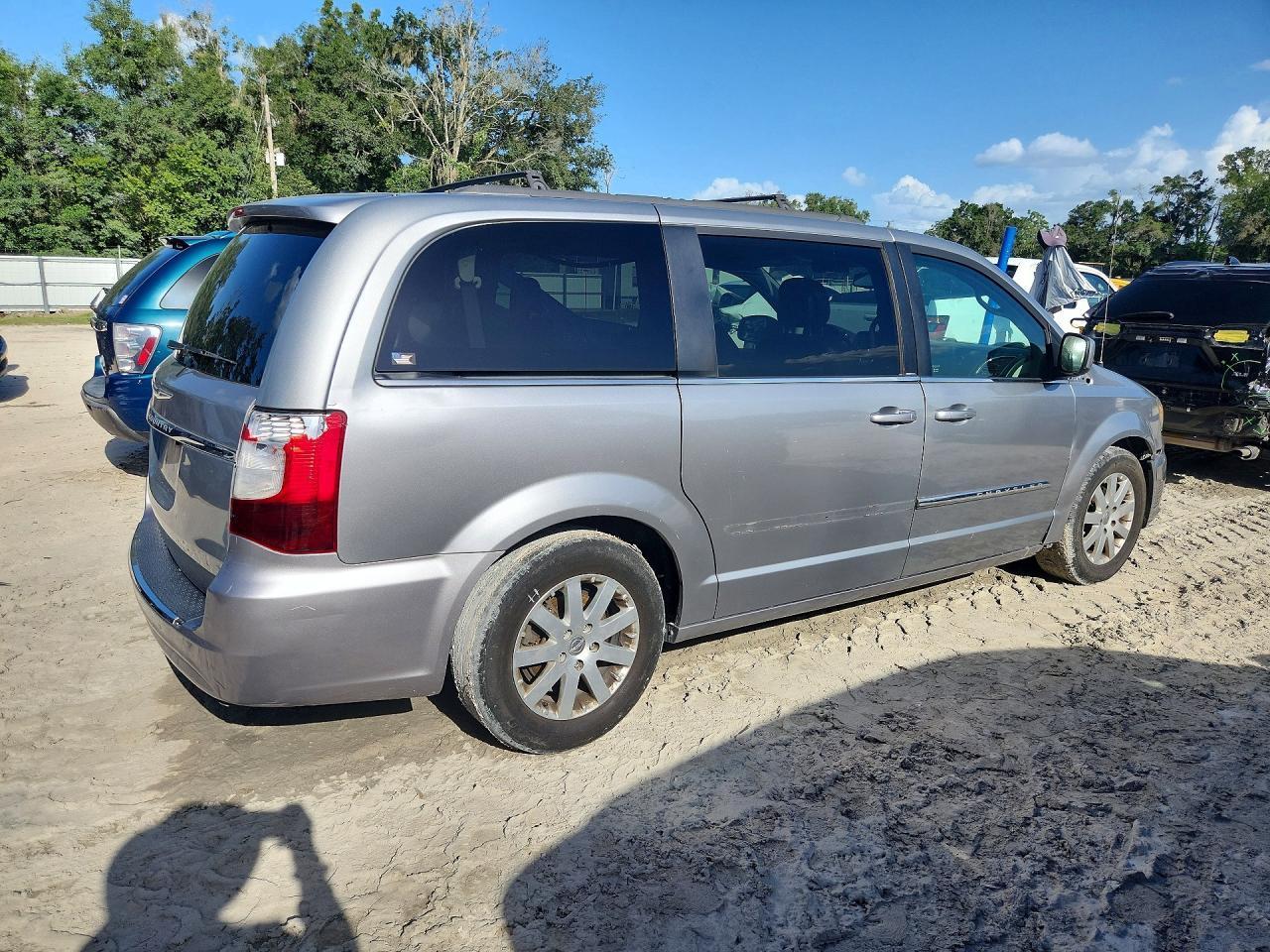 2014 CHRYSLER TOWN & COUNTRY — фото 3