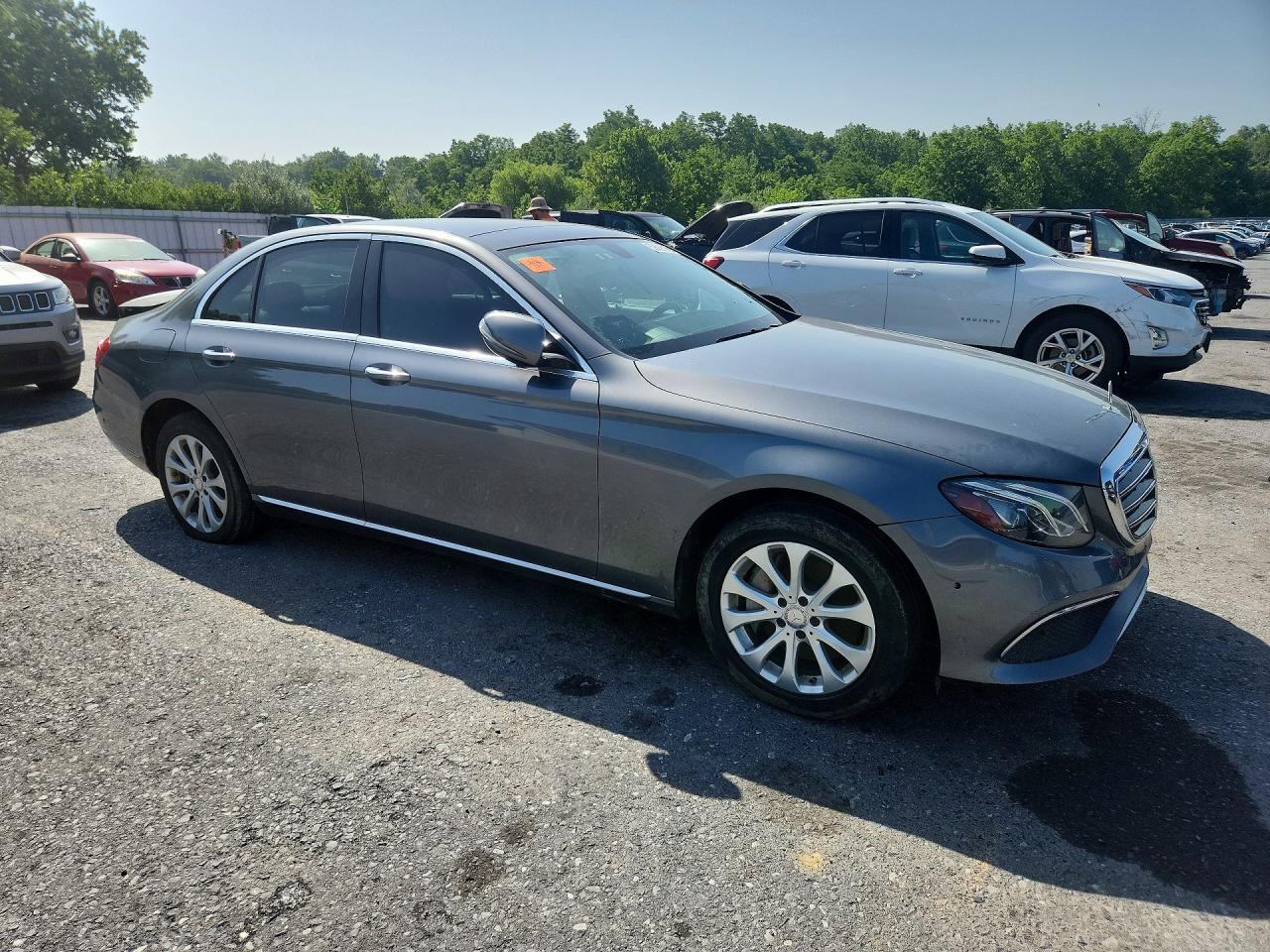 2017 MERCEDES-BENZ E-CLASS — фото 4