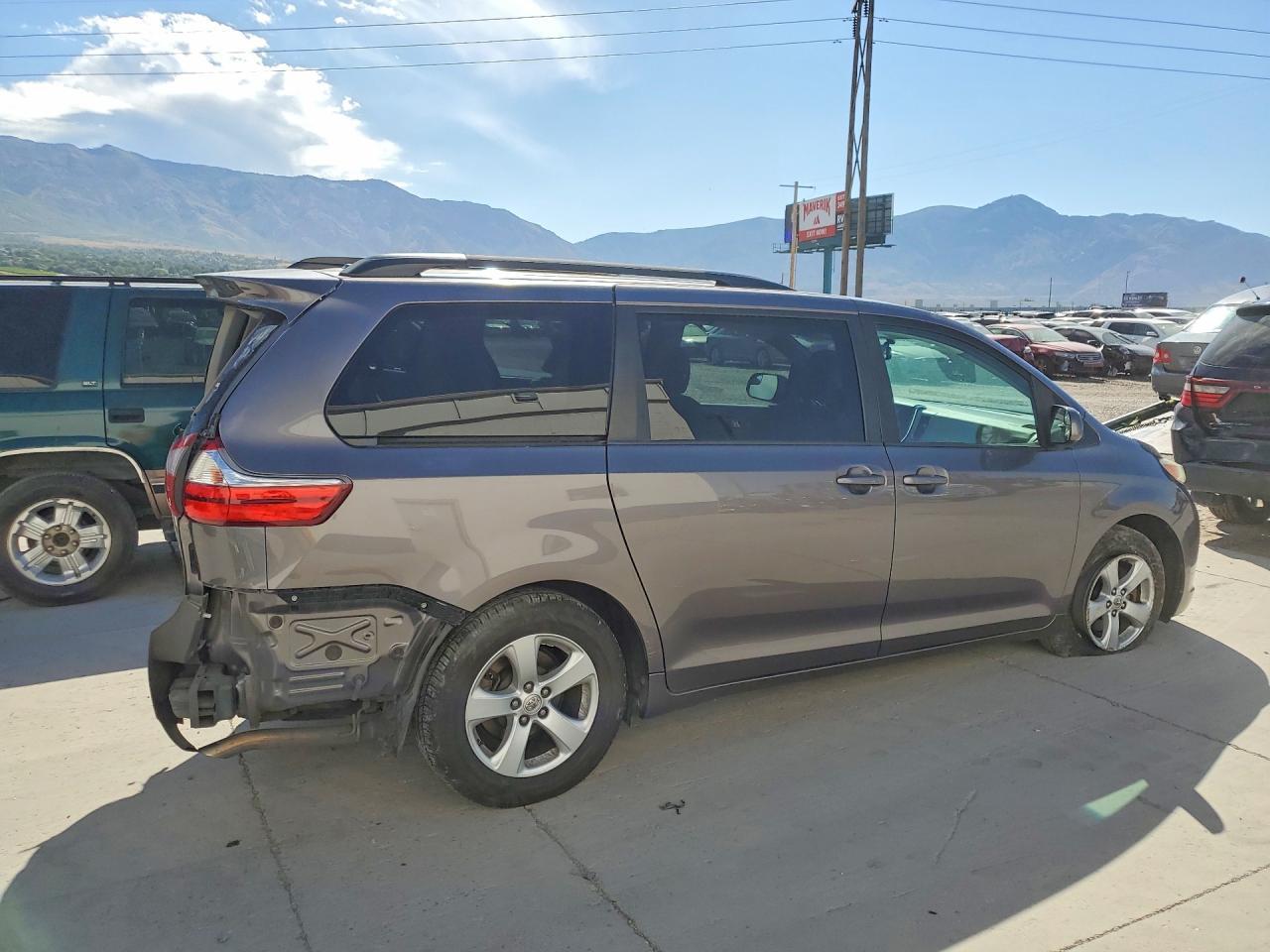 2015 TOYOTA SIENNA — фото 3