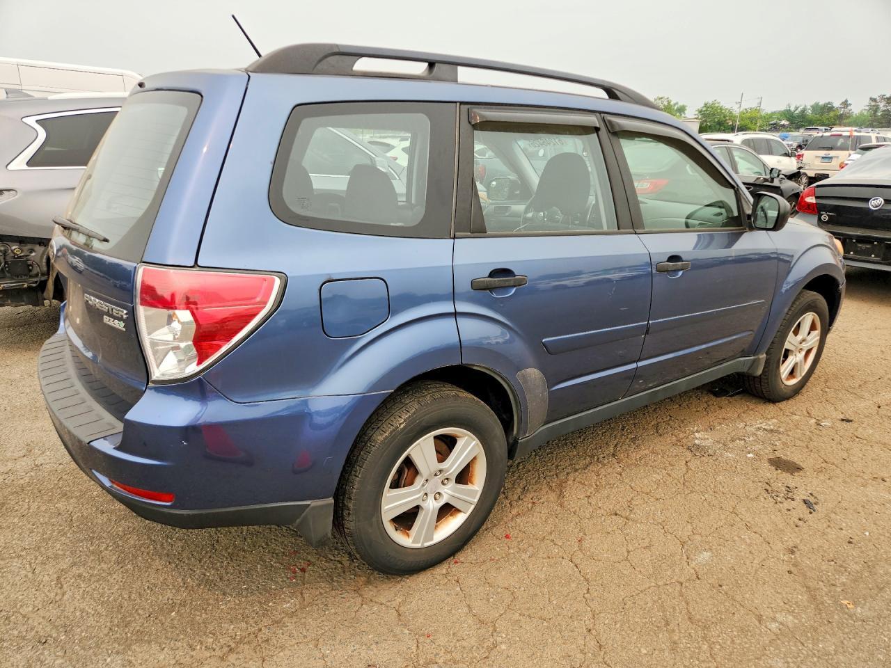 2011 SUBARU FORESTER — фото 3