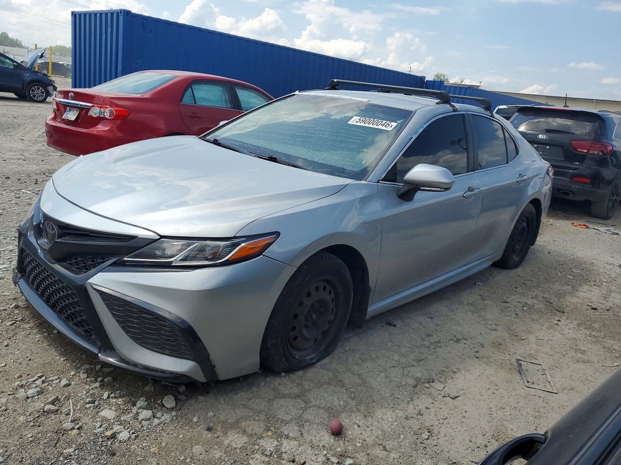 2018 TOYOTA CAMRY — фото 1
