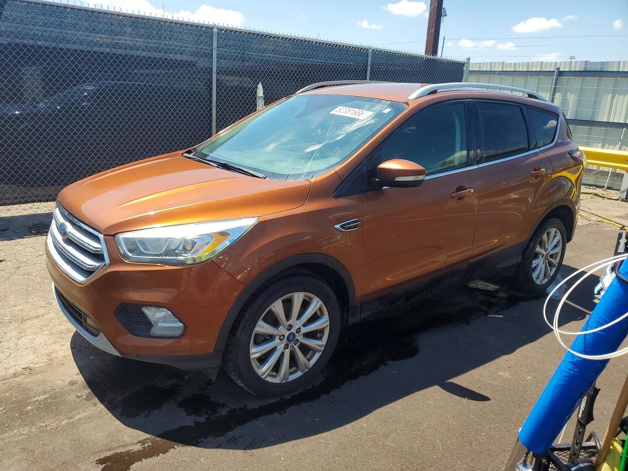 2017 FORD ESCAPE — фото 1