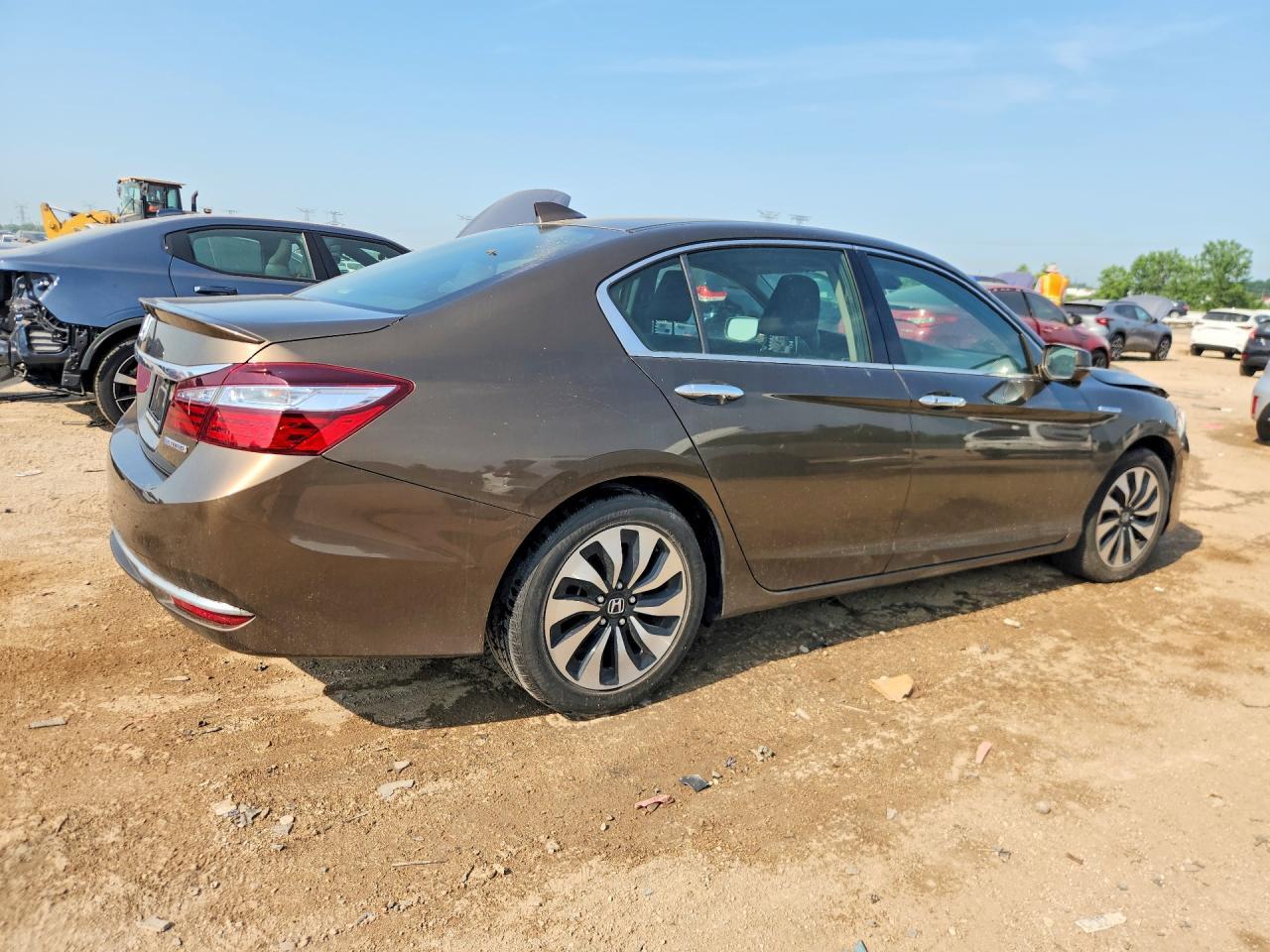 2017 HONDA ACCORD HYBRID — фото 3