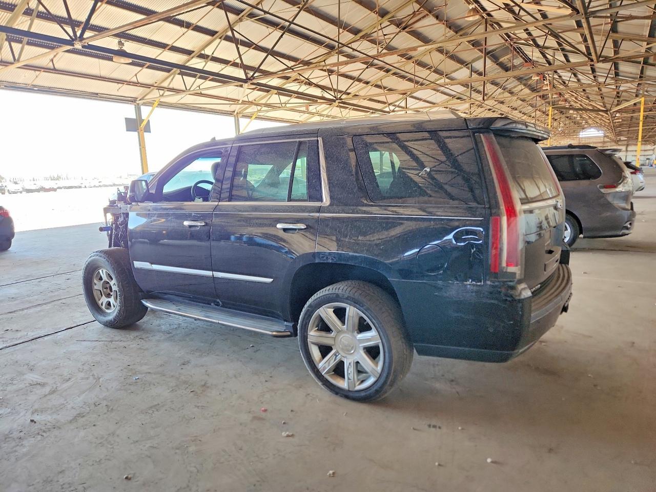 2019 CADILLAC ESCALADE — фото 2