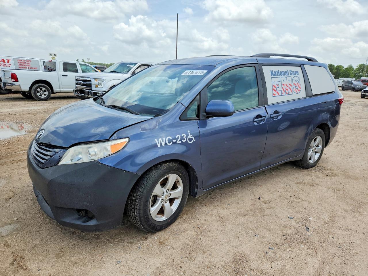 2015 TOYOTA SIENNA — фото 1