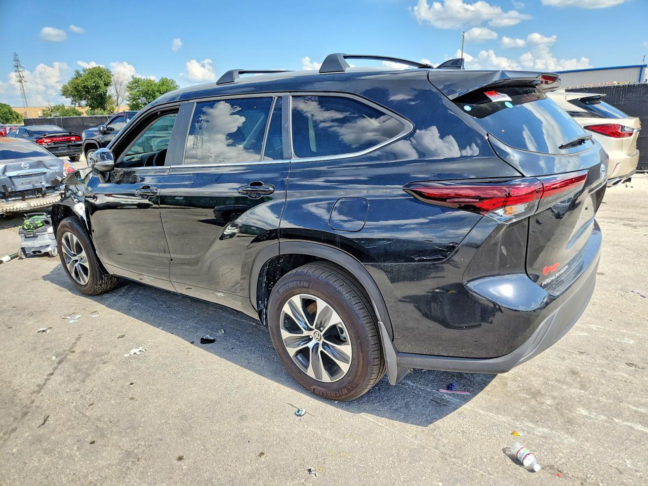 2025 TOYOTA HIGHLANDER — фото 2