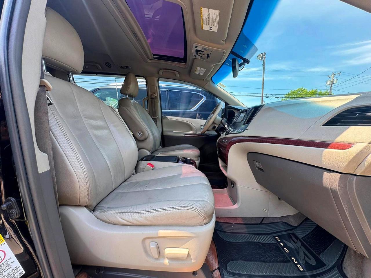2014 TOYOTA SIENNA — фото 5
