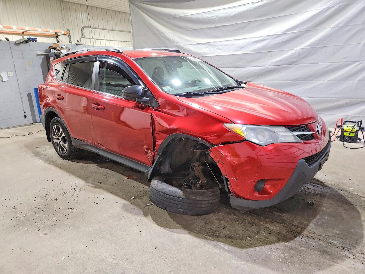 2015 TOYOTA RAV4 — фото 4