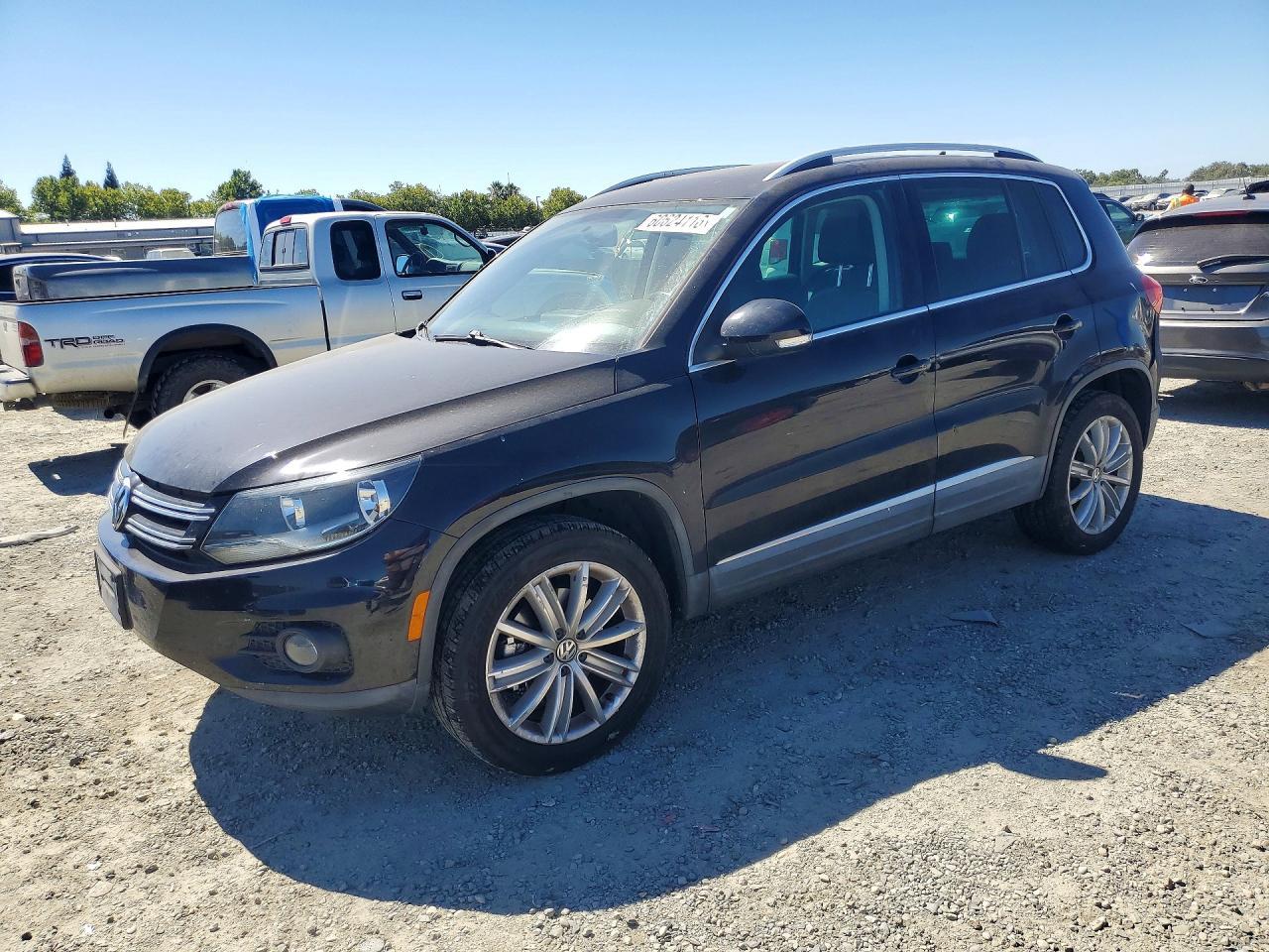 2015 VOLKSWAGEN TIGUAN — фото 1