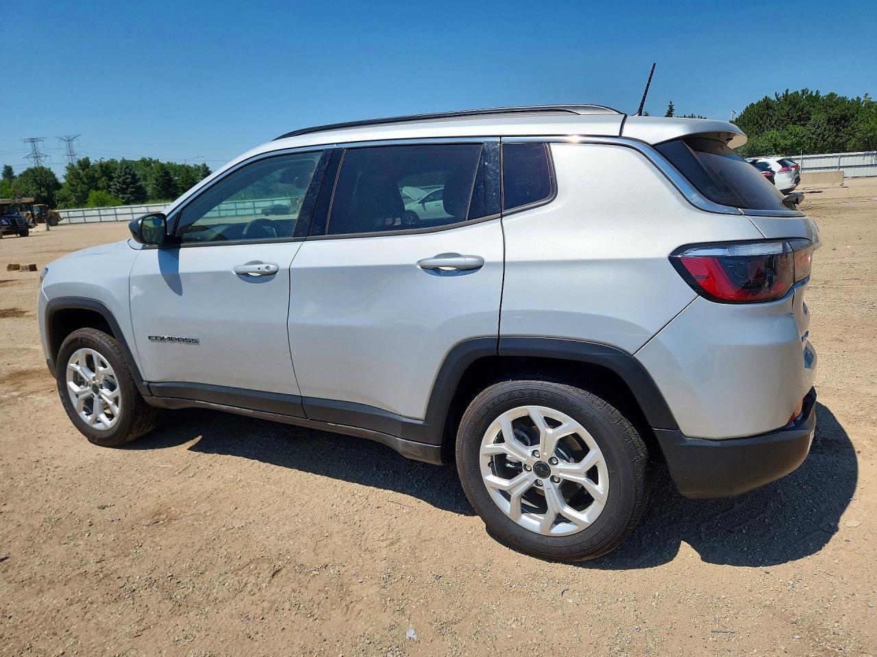 2025 JEEP COMPASS — фото 2