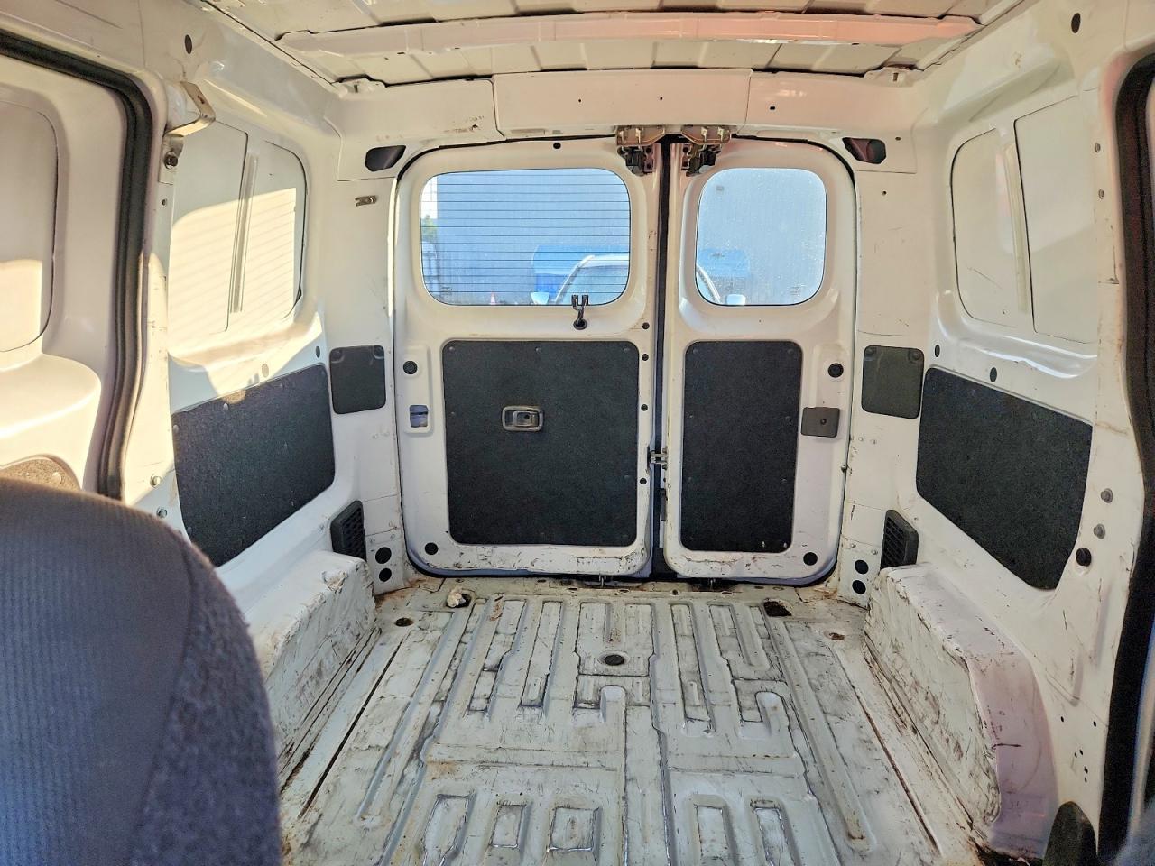 2014 NISSAN NV200 — фото 10