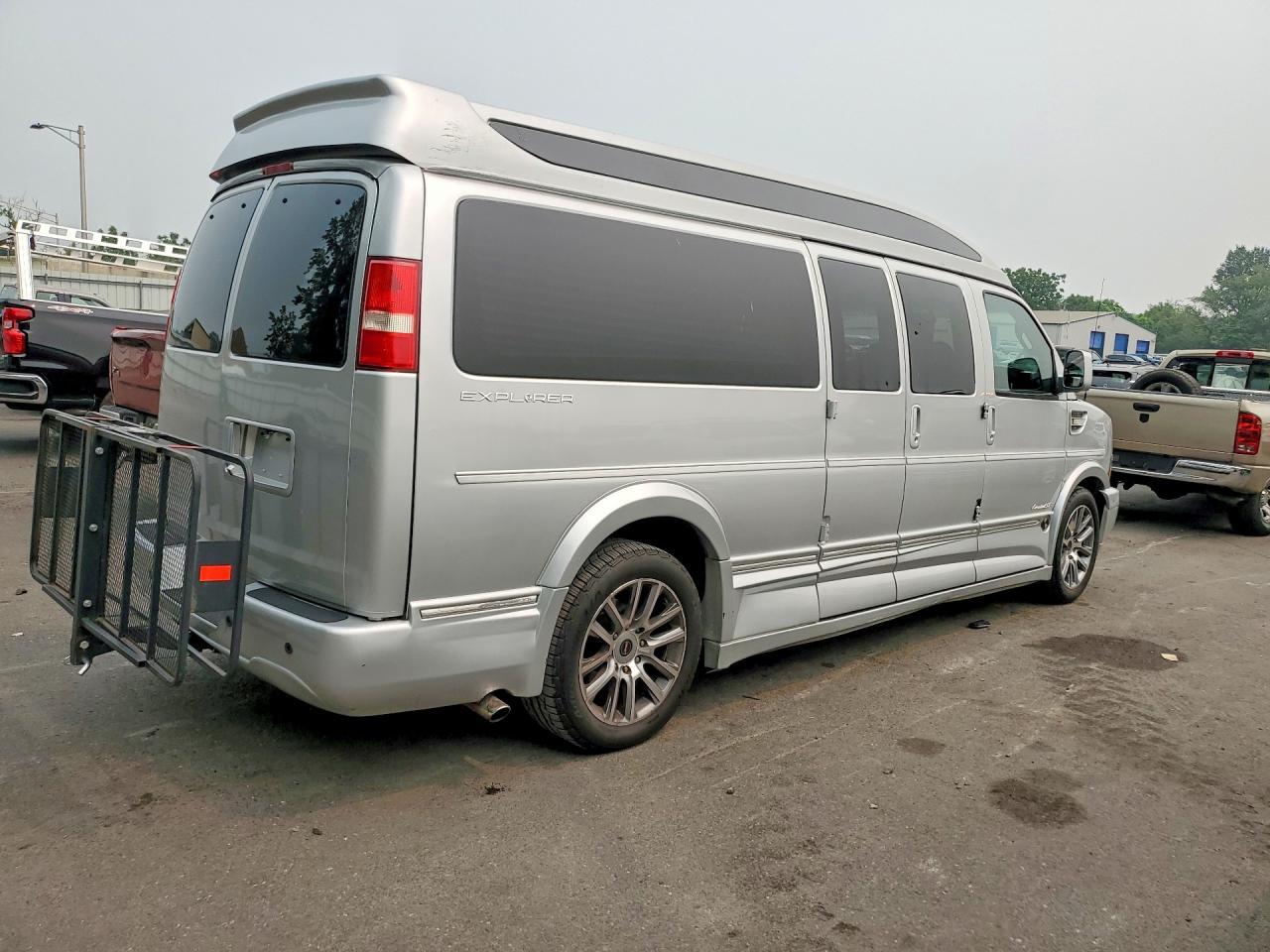 2018 CHEVROLET EXPRESS — фото 3