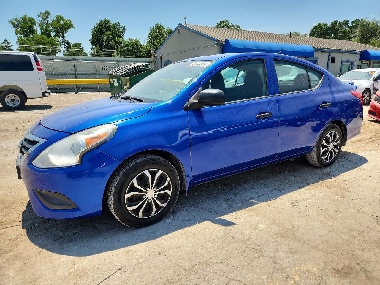 2015 NISSAN VERSA — фото 1