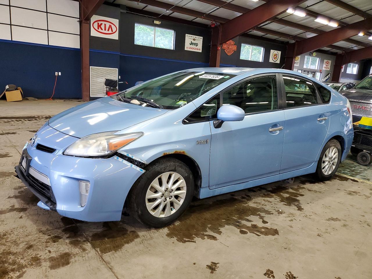 2014 TOYOTA PRIUS — фото 1