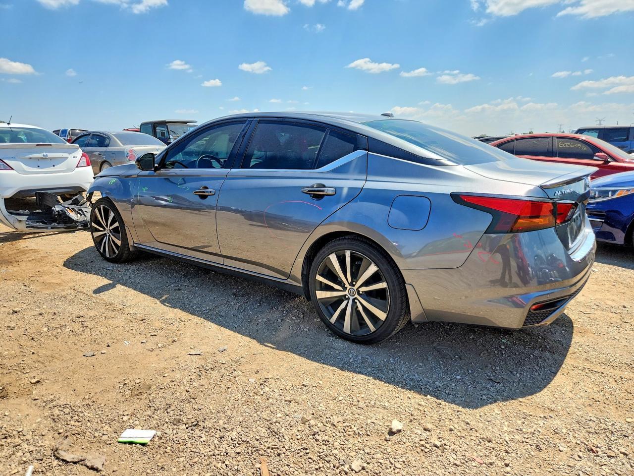 2020 NISSAN ALTIMA — фото 2