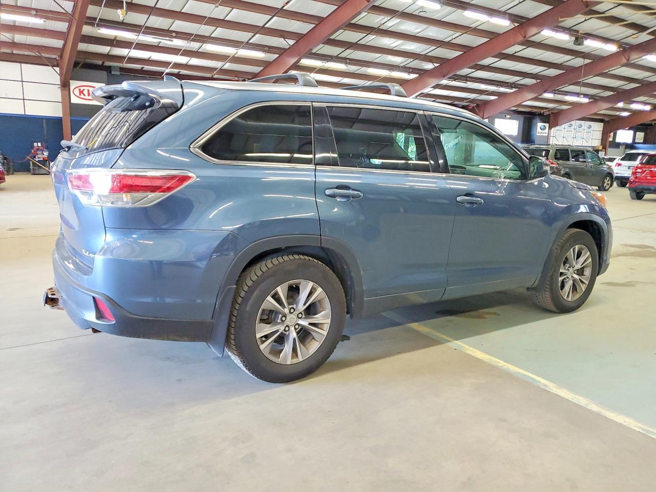 2014 TOYOTA HIGHLANDER — фото 3