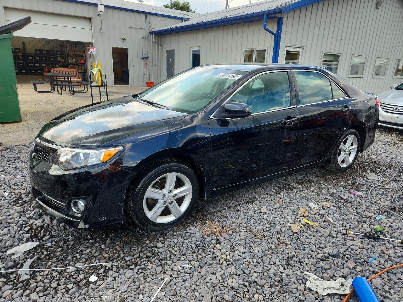 2014 TOYOTA CAMRY — фото 1