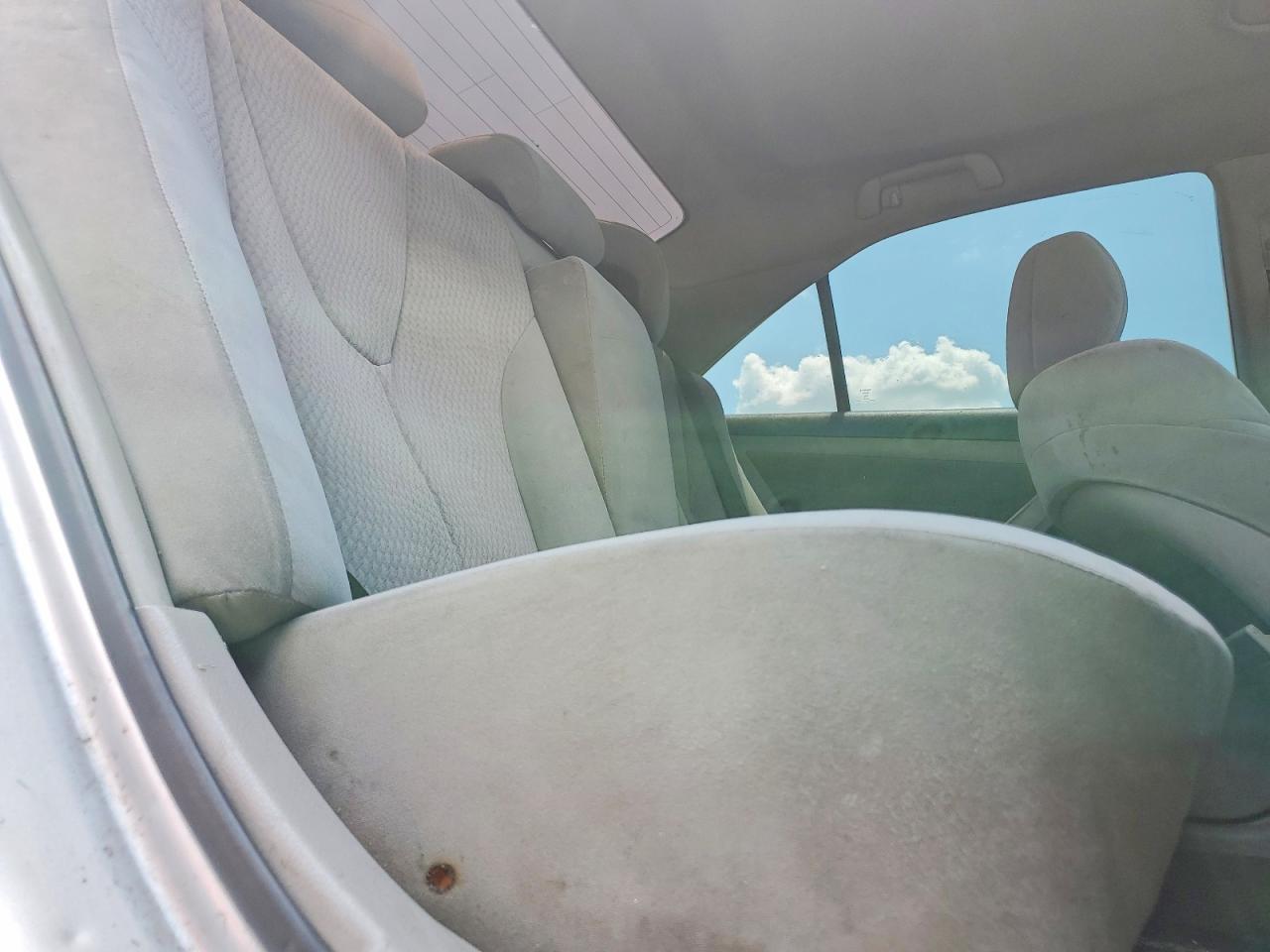 2011 TOYOTA CAMRY — фото 10