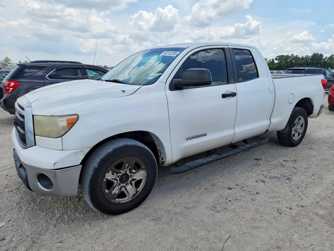 2011 TOYOTA TUNDRA — фото 1