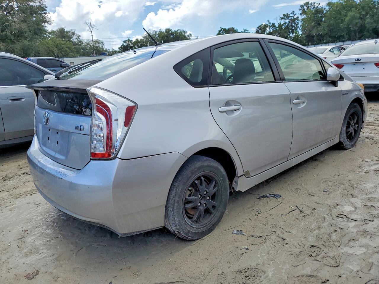 2012 TOYOTA PRIUS — фото 3