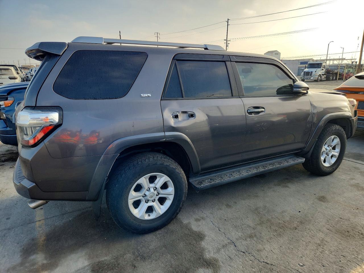 2016 TOYOTA 4RUNNER — фото 3