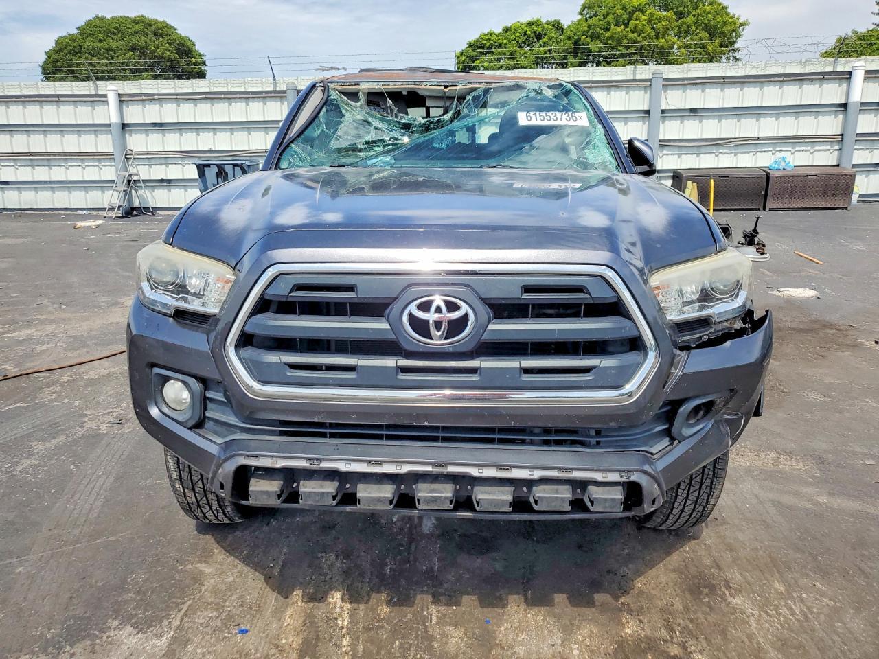 2016 TOYOTA TACOMA — фото 5