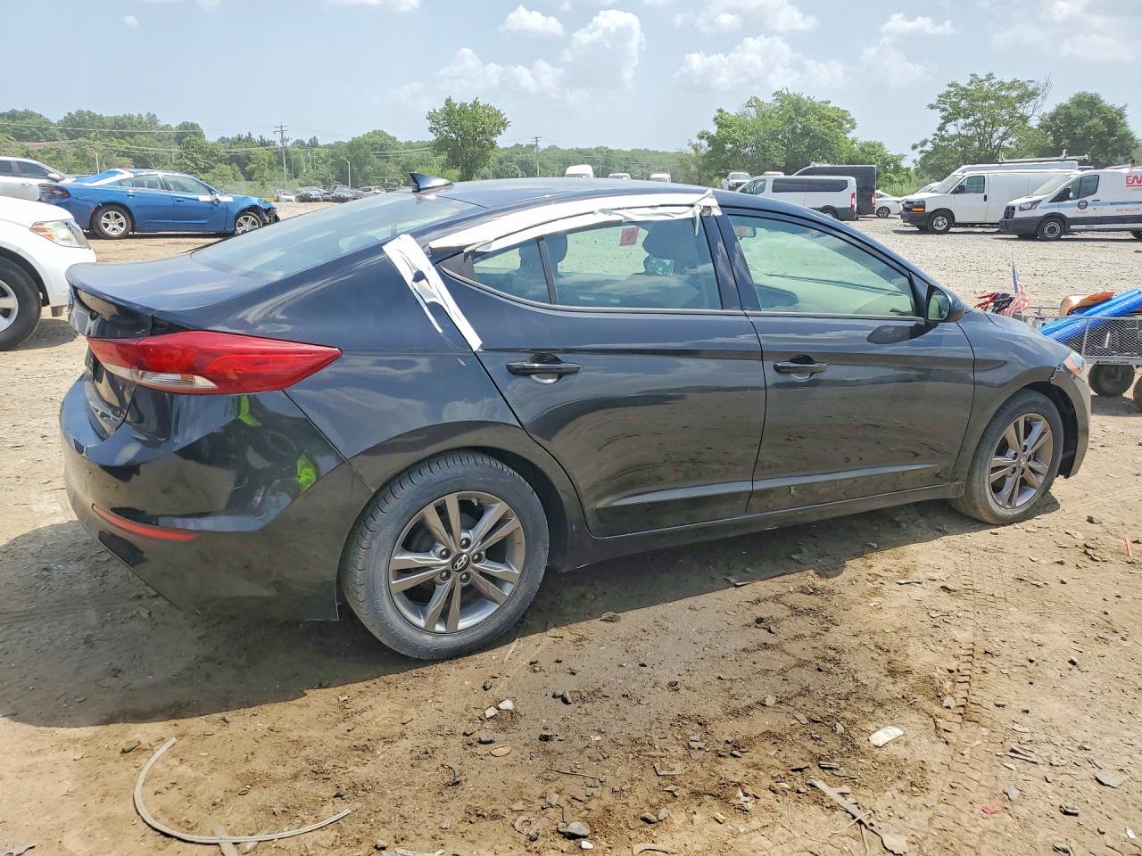 2017 HYUNDAI ELANTRA — фото 3