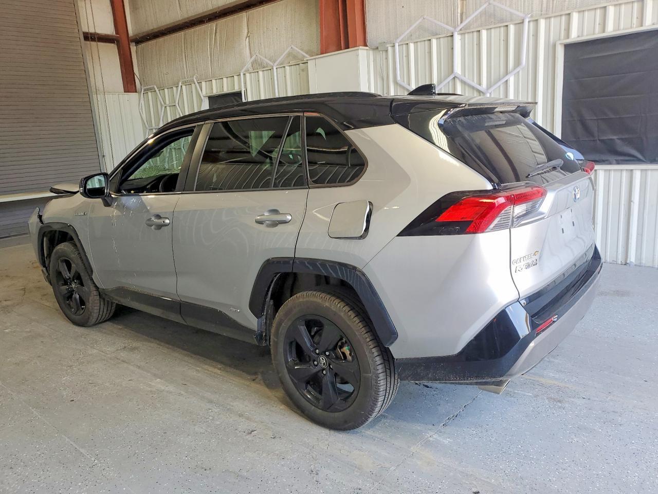 2019 TOYOTA RAV4 HYBRID — фото 2