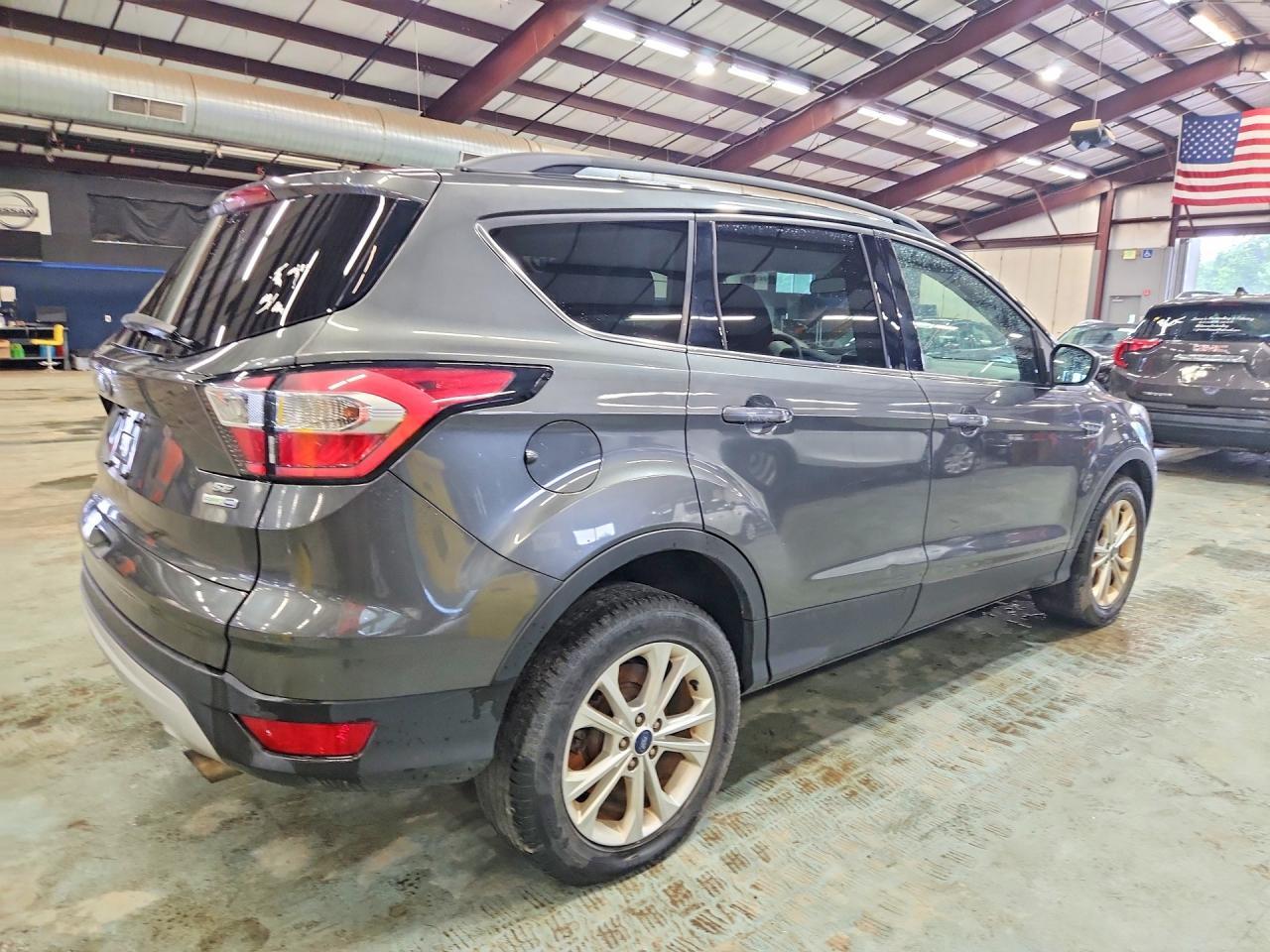 2017 FORD ESCAPE — фото 3