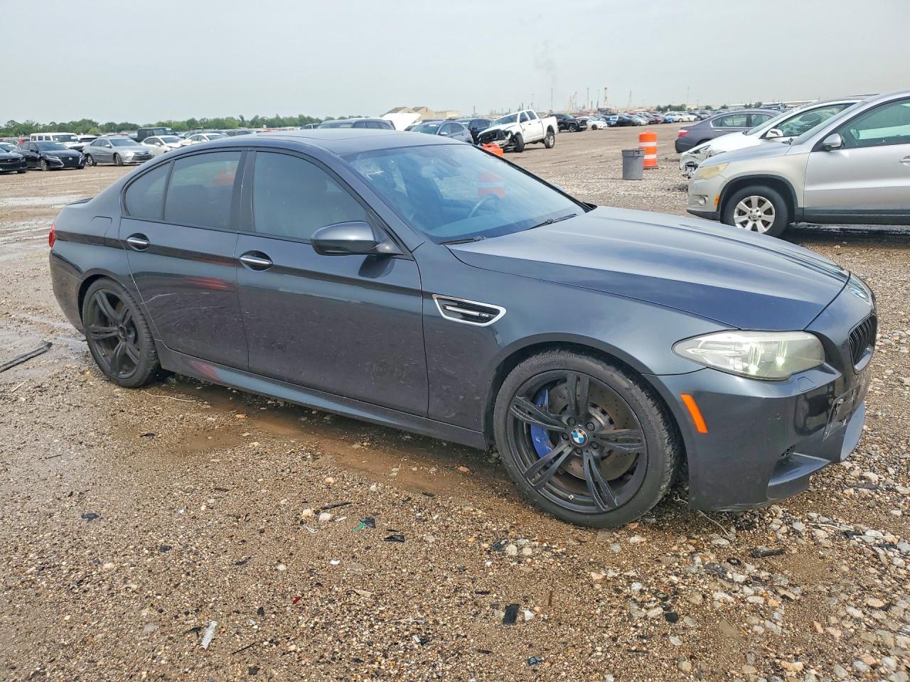 2016 BMW M5 — фото 4