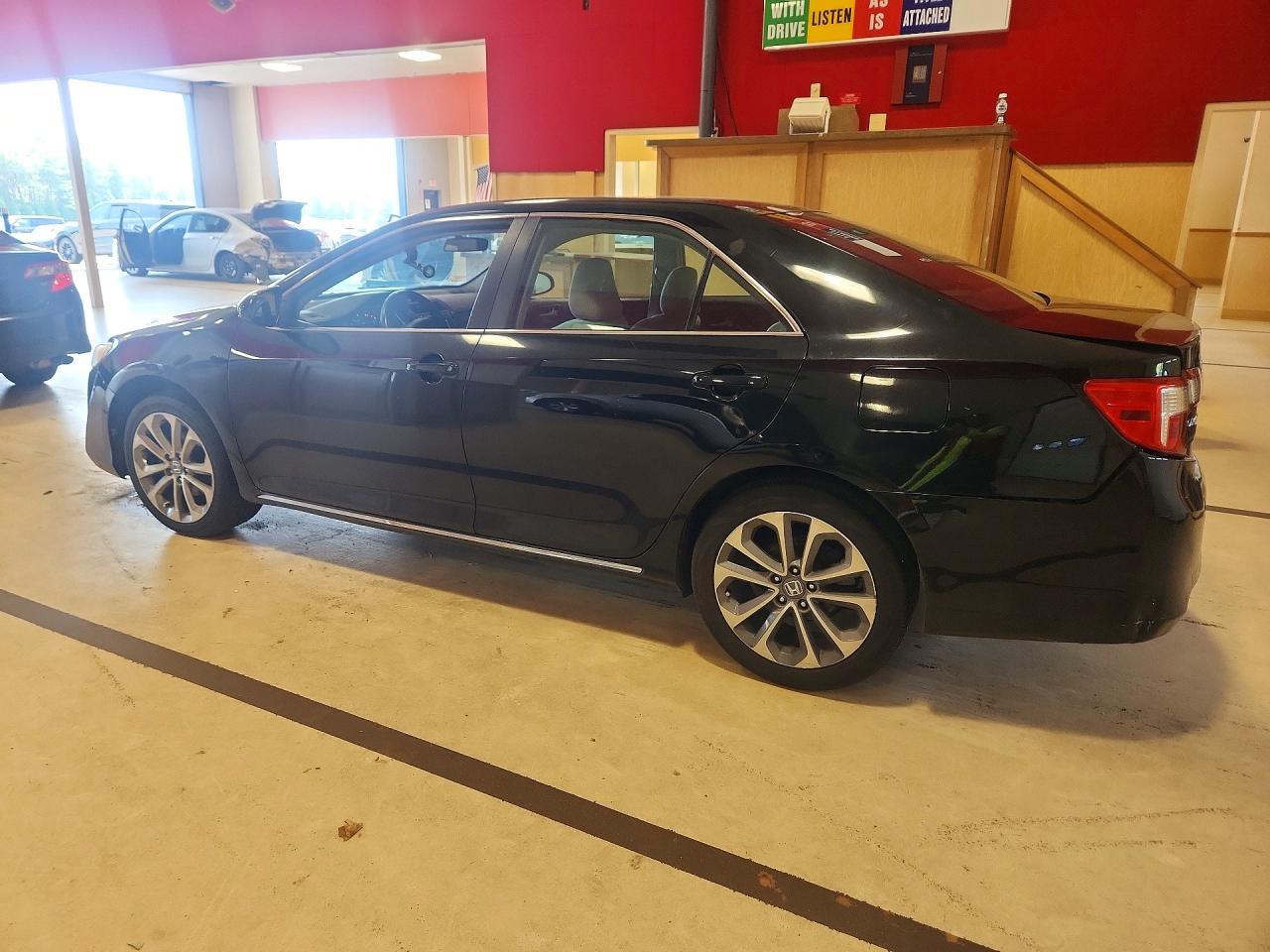 2014 TOYOTA CAMRY — фото 2