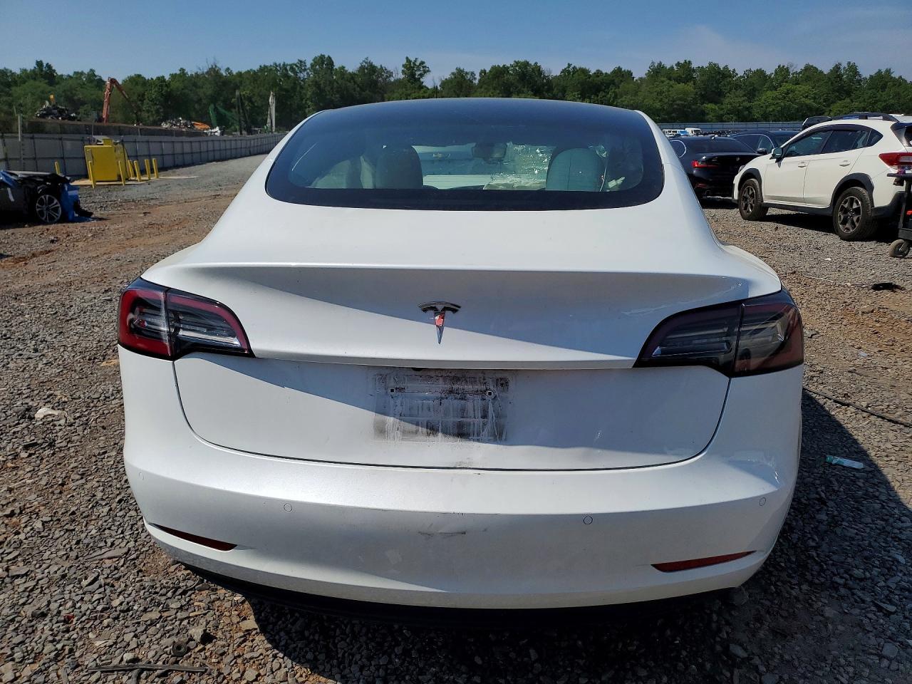 2022 TESLA MODEL 3 — фото 6