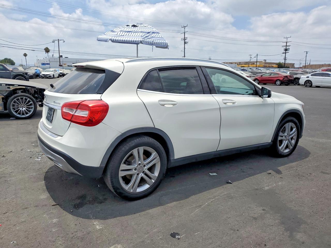 2016 MERCEDES-BENZ GLA-CLASS — фото 3