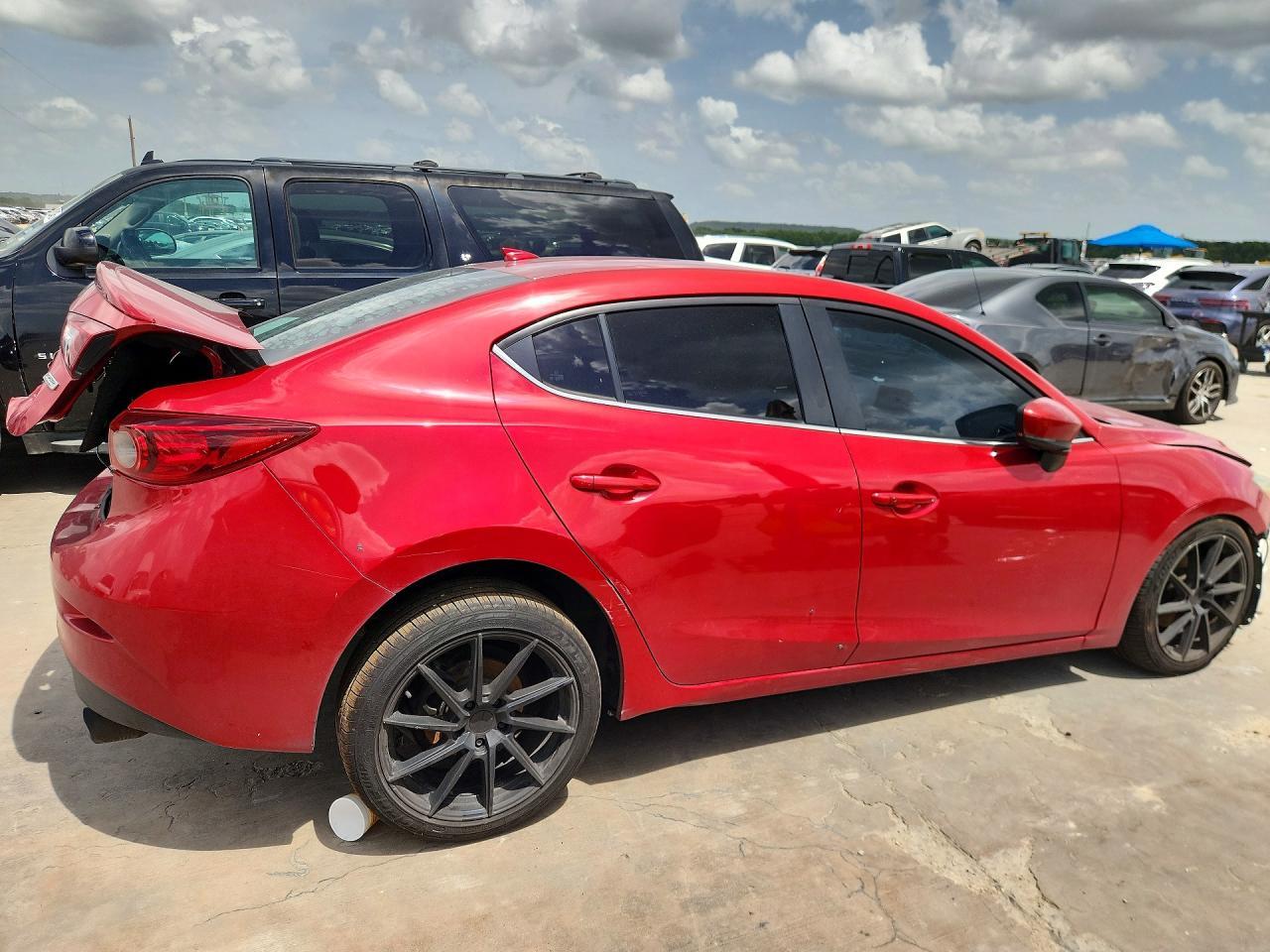 2018 MAZDA 3 — фото 3