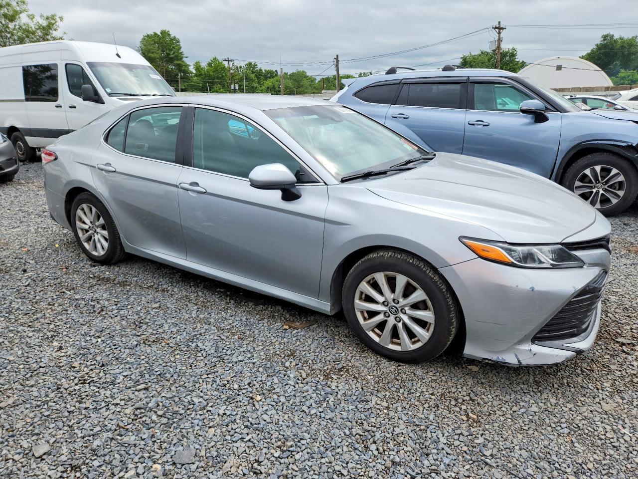 2018 TOYOTA CAMRY — фото 4