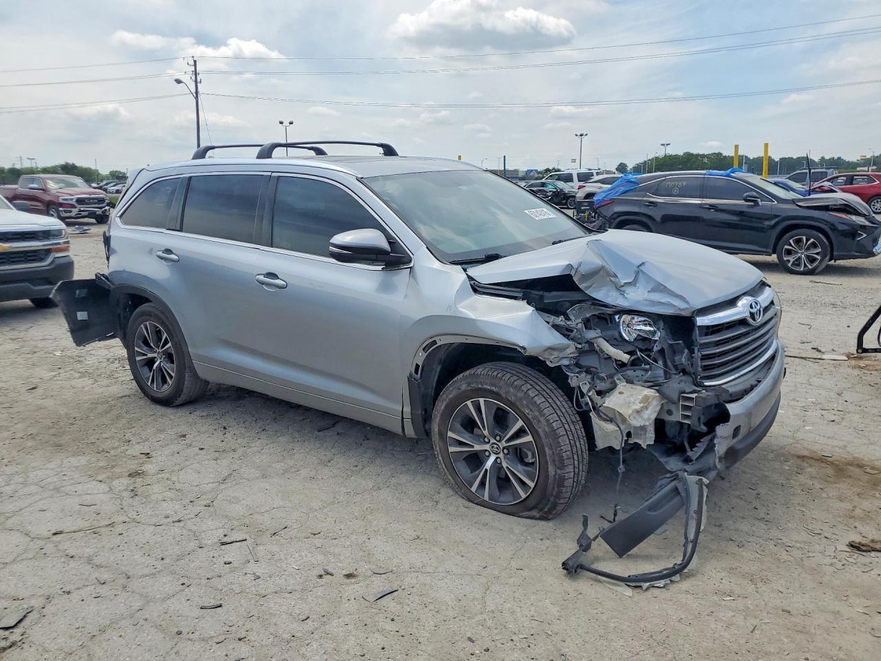 2016 TOYOTA HIGHLANDER — фото 4